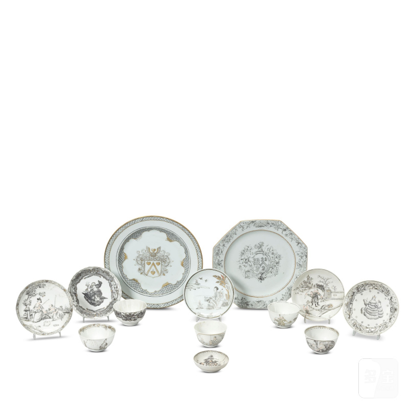 A GROUP OF EXPORT GRISAILLE AND GILT 'EUROPEAN SUBJECT' PORCELAIN WARES